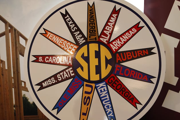 College Football: The Top 8 Reasons the SEC Dominates the Recruiting Rankings