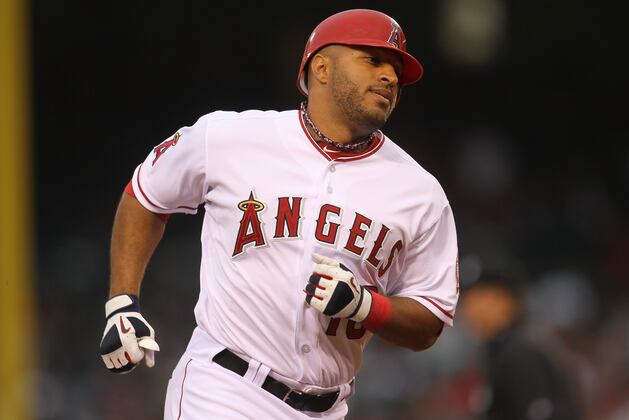 The Contract Every MLB Team Is Dying to Get off the Books