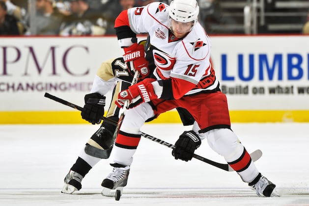 Tuomo Ruutu Trade Rumors: Which Teams Are Targeting the Hurricanes Forward?