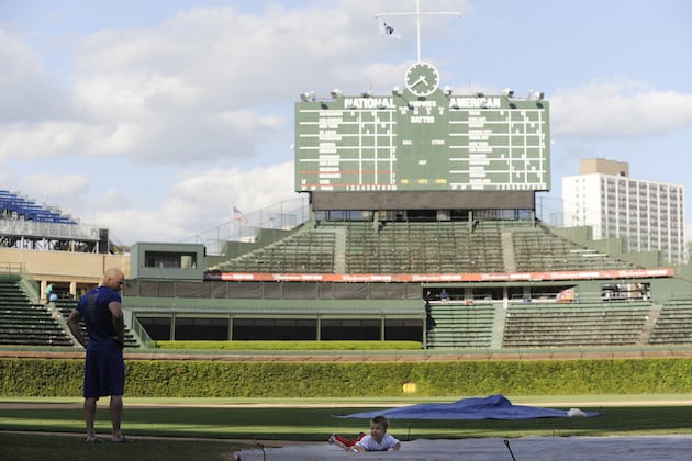 Chicago Cubs: The 10 Worst Things About Wrigley Field