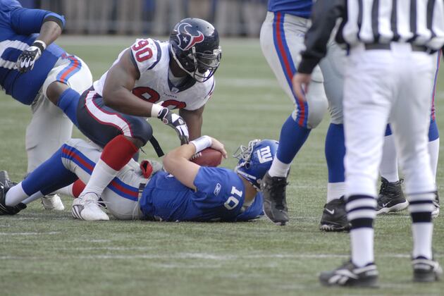 NFL Free Agency 2012: 6 Ways Mario Williams Deviates from