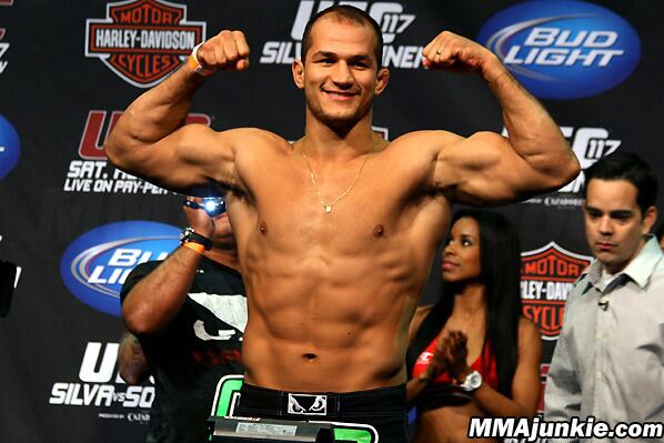 Babyfaces: Junior Dos Santos and MMA's Nicest Nice Guys