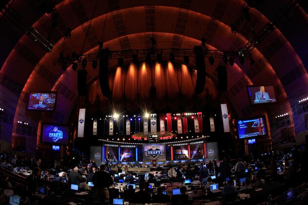 2012 NFL Mock Draft: Full 1st Round with Projected Trades