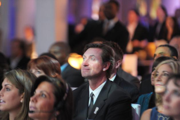 Wayne Gretzky and Hockey Players Who Look Nothing Like It