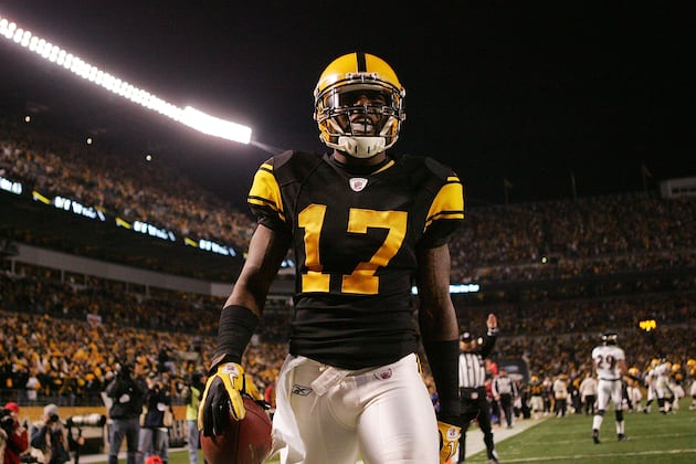 NFL Trade Speculation: Mike Wallace and 12 Players Still on the Trade Block