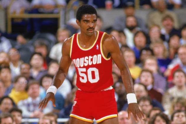 Houston Rockets: 5 Greatest Moments of Ralph Sampson's Career