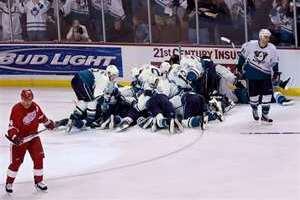 NHL Playoffs: The 10 Biggest Upsets in NHL Playoff History