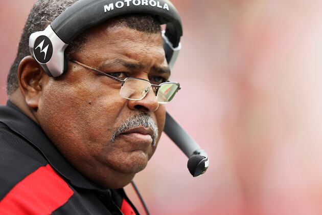 Kansas City Chiefs: 6 Reasons Romeo Crennel Will Bring Success in 2012