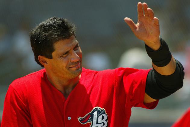 25 Reasons We Love Jose Canseco's Twitter Account
