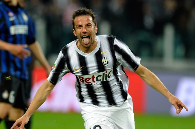 10 World Footballers It's Easy to Forget Are Still Playing