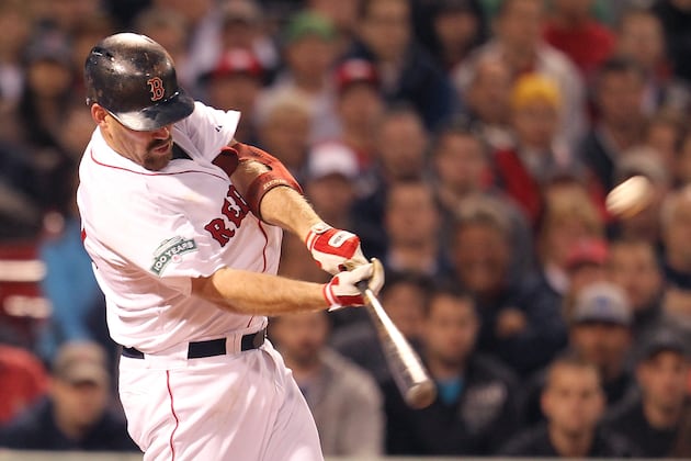 Kevin Youkilis: 5 Reasons the Boston Red Sox Shouldn't Give Up on Him