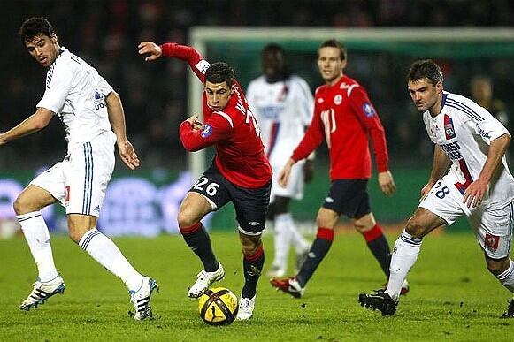 World Football Gossip Roundup: Hazard, Hulk, Ivanovic, Van Persie, Kagawa