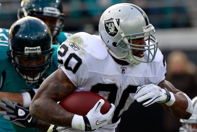 5 Ways the Oakland Raiders Can Keep Darren McFadden Healthy in 2012