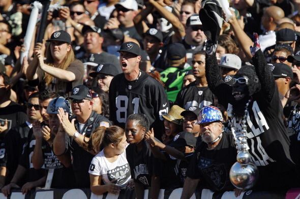 Oakland Raiders: 5 Players That Will Make the 2012 Pro Bowl Team