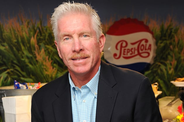 Mike Schmidt: Hall of Fame 3B Discusses Reggie Jackson, Phillies Woes and More