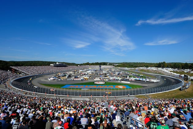 NASCAR Sprint Cup: 4 Reasons You Need to Watch the Lenox Industrial Tools 301