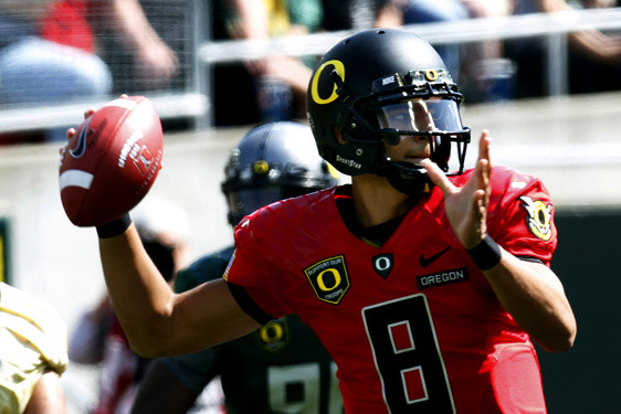 Oregon Football: Why Chip Kelly Should Not Use a Two-QB System