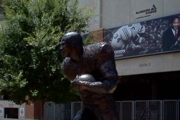 Auburn Football: 4 Reasons Running Back Recruits Love Auburn