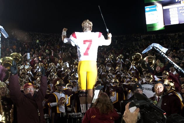 Oregon Football: Ranking the Top 5 Pac-12 QBs the Ducks Face in 2012