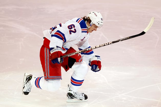 25 Speediest Skaters in the NHL