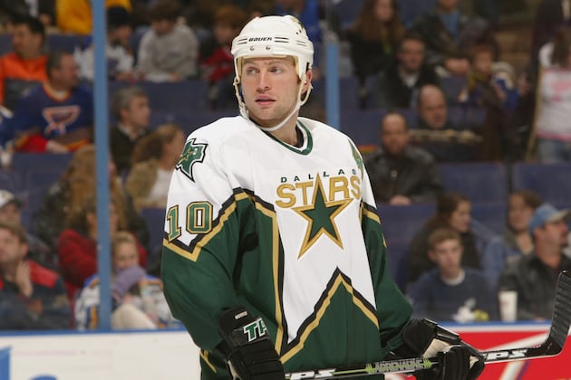 NHL Jerseys: 1 Old-School Sweater Each Franchise Needs to Bring Back