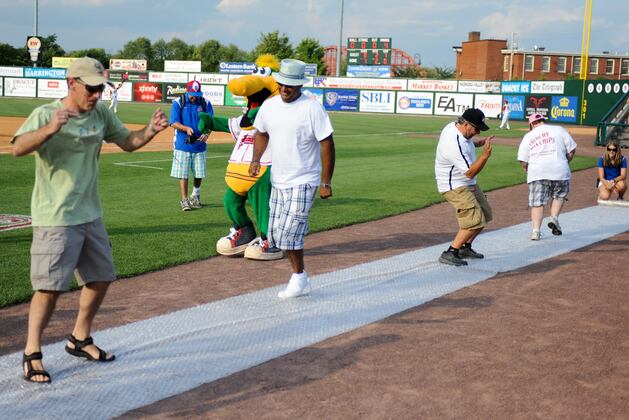 15 Craziest Fan Giveaways in Baseball History