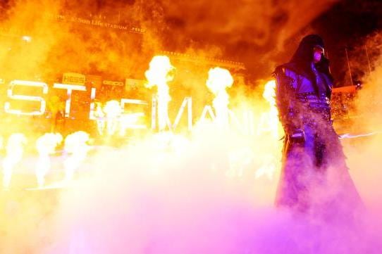 WWE: 5 Reasons WrestleMania Should Be a 2-Day Event