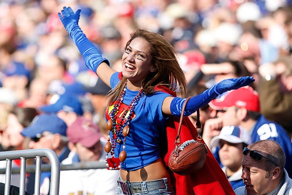 NFL: Power Ranking the Hottest NFL Fanbases