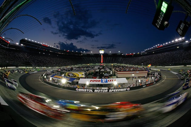 NASCAR Sprint Cup: 10 Lessons We Learned at the Irwin Tools Night Race