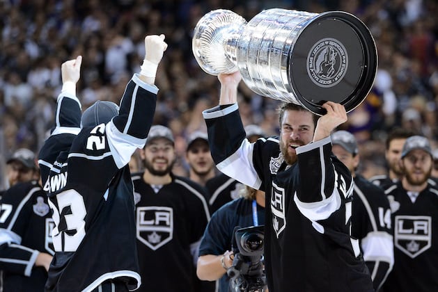 Los Angeles Kings: 6 Reasons They Won't Avoid Stanley Cup Hangover in 2012-13