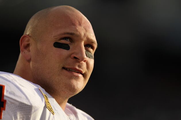 Chicago Bears: Why Brian Urlacher Is Team's Most Important Veteran