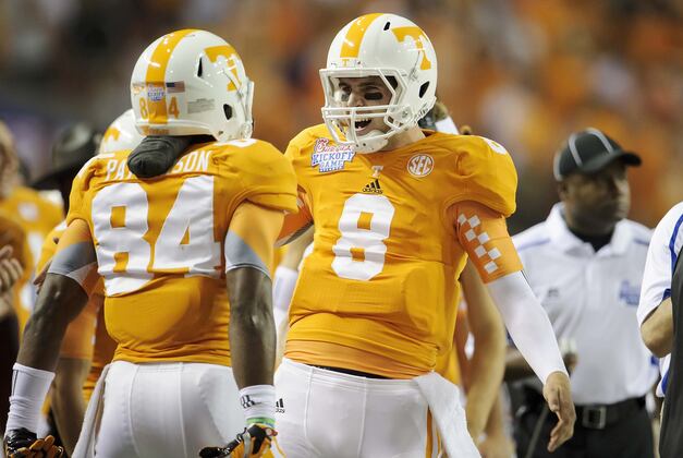 10 College Football QBs and Their NFL Comparisons