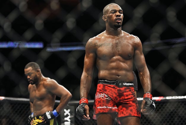 Jon Jones: Strengths, Weaknesses and How to Beat the Light Heavyweight Kingpin