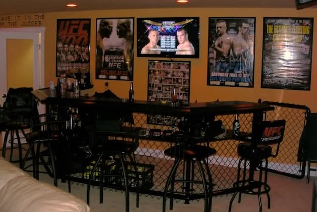 10 Essentials for a UFC Themed MMA Man Cave