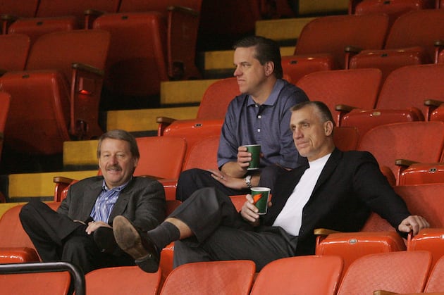 Philadelphia Flyers: 5 Reasons This Season Will Test Paul Holmgren's Limits