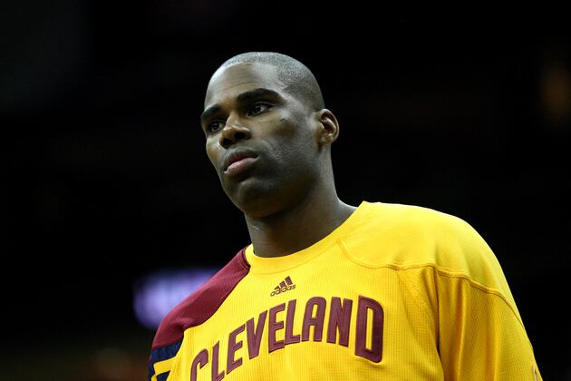 5 LA Lakers Who Could Lose Playing Time in 2012-13