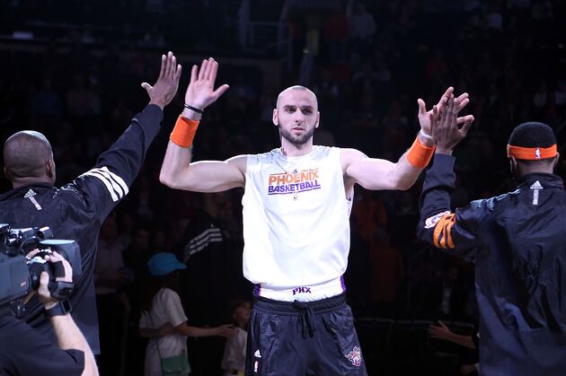 7 NBA Teams That Desperately Need a Franchise Star