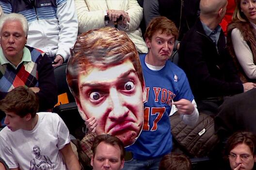 The 25 Funniest Funniest Photobombs in Sports