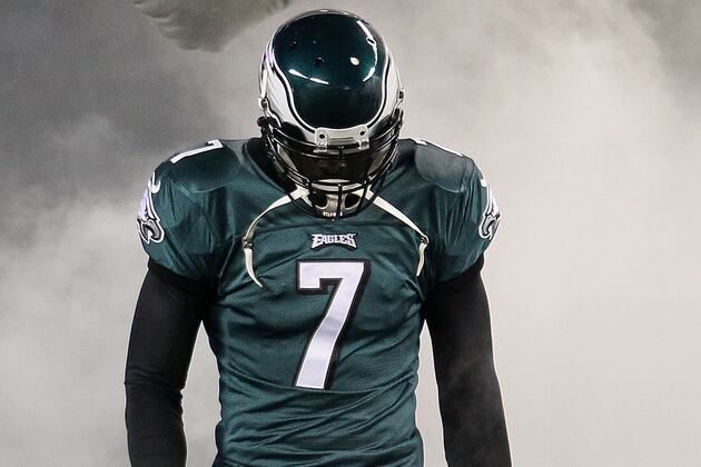 Philadelphia Eagles: 7 Reasons Michael Vick Stays Starting QB Despite Slow Start