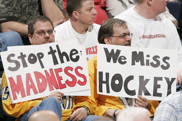 3 Things Toronto Maple Leafs Fans Can Do to Kill Time During NHL Lockout