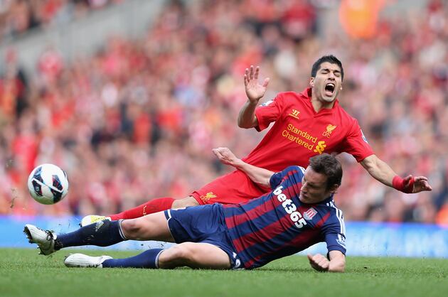 From Cristiano Ronaldo to Dida: 10 Incredibly Obvious Dives