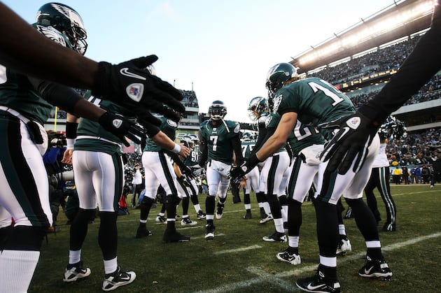 What Michael Vick Must Do to Save His Job and the Philadelphia Eagles