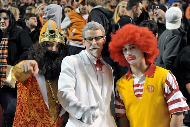 SEC Football: What Each Coach Handed out to Halloween Trick-or-Treaters