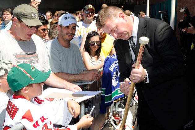 3 Signs Canucks GM Mike Gillis Is Handling the NHL Lockout the Right Way