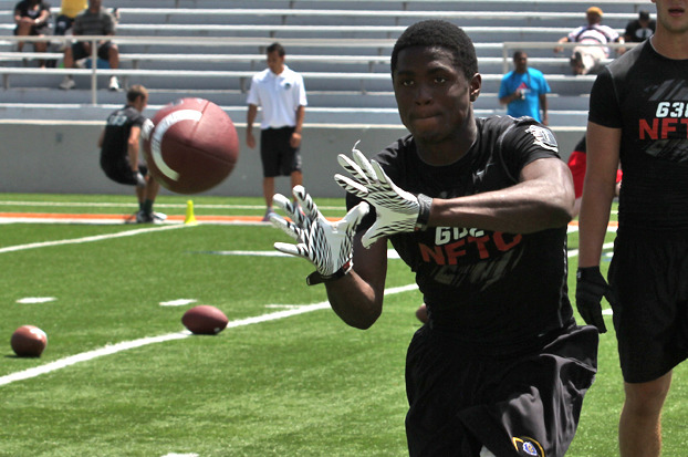 10 College Football Recruits Who Could Finish Ranked No. 1 at Their Positions