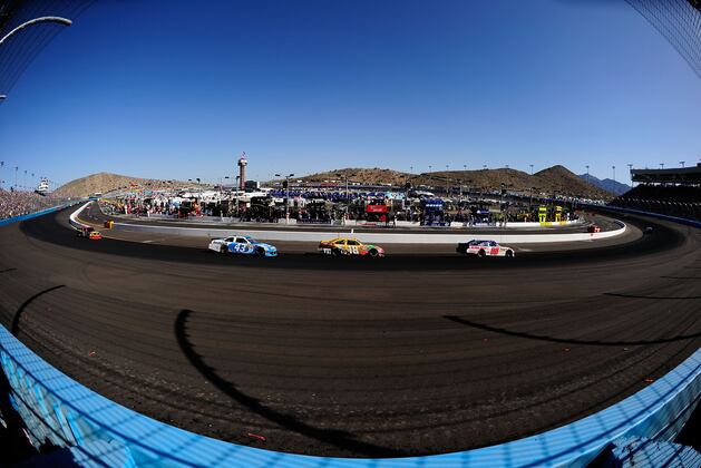 NASCAR: 5 Reasons Why You Should Watch Sunday's AdvoCare 500 at Phoenix