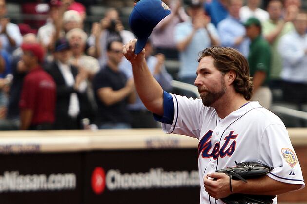 New York Mets: 3 Dream Trade Scenarios for R.A. Dickey
