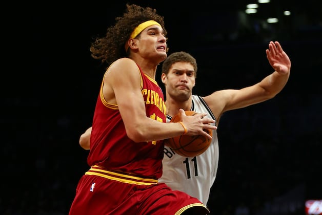 NBA Trade Rumors: 8 Reasons the Cavs Shouldn't Deal Anderson Varejao