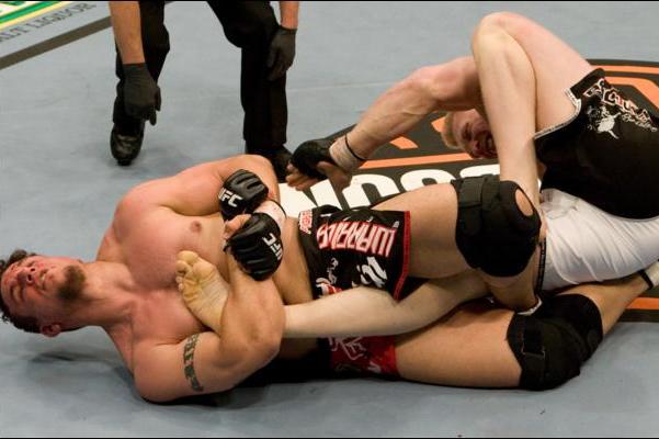 5 UFC Fighters with Slick Submissions