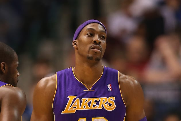 Pros and Cons for Dwight Howard Re-Signing with LA Lakers